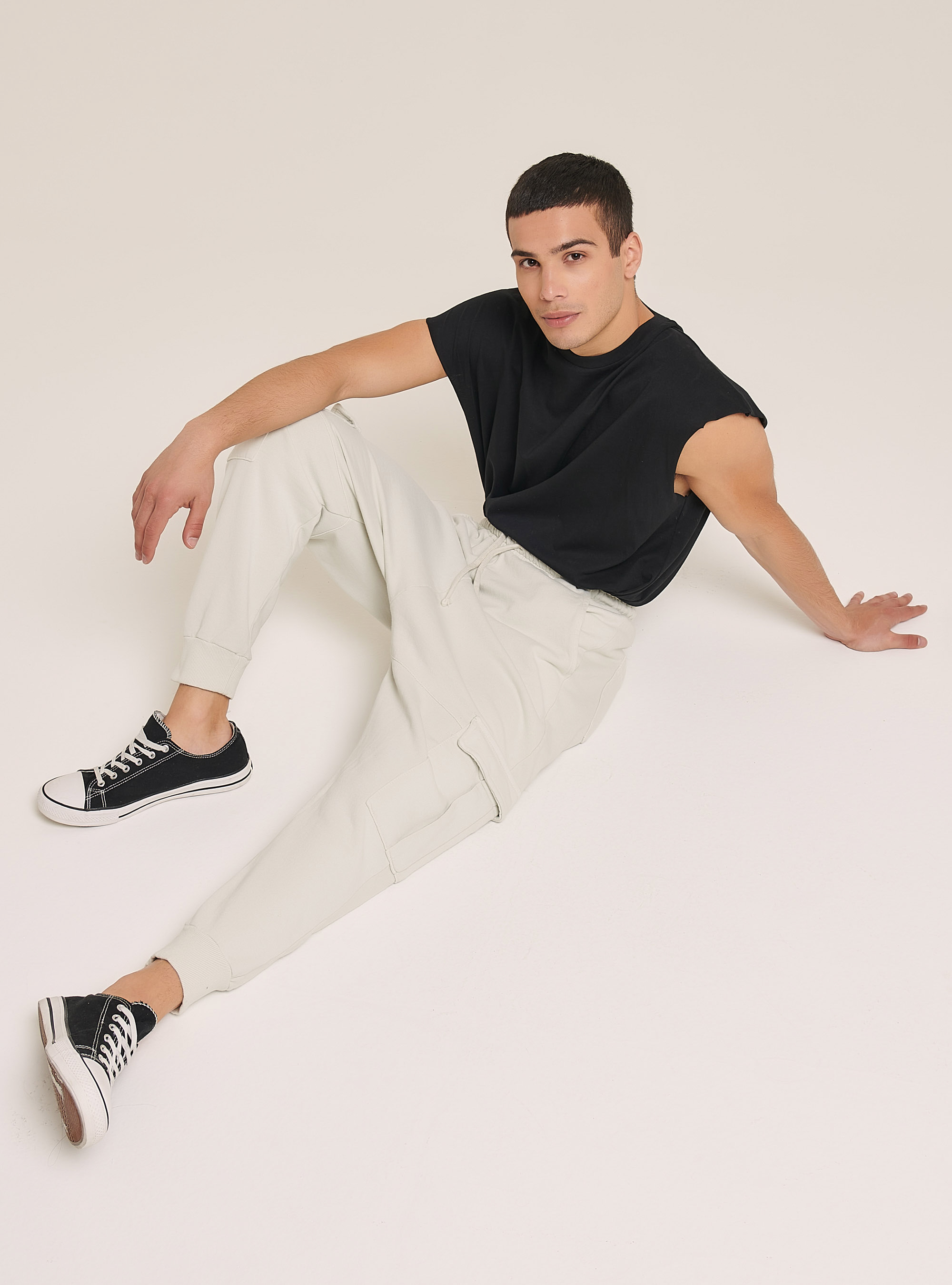 Jogger trousers with large pockets, C141 CREAM