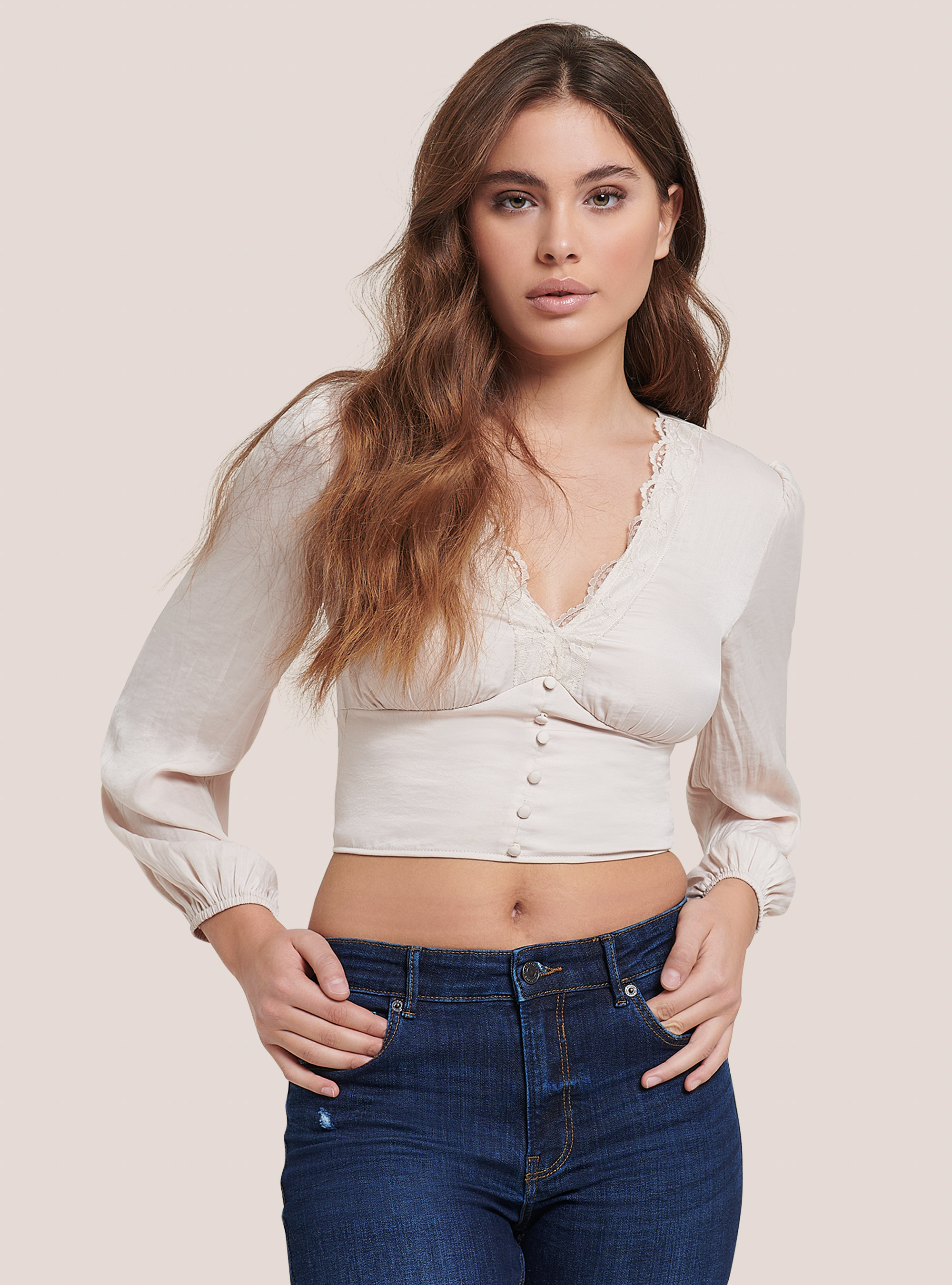 Blusa in satin con scollo a V, C104 CREAM