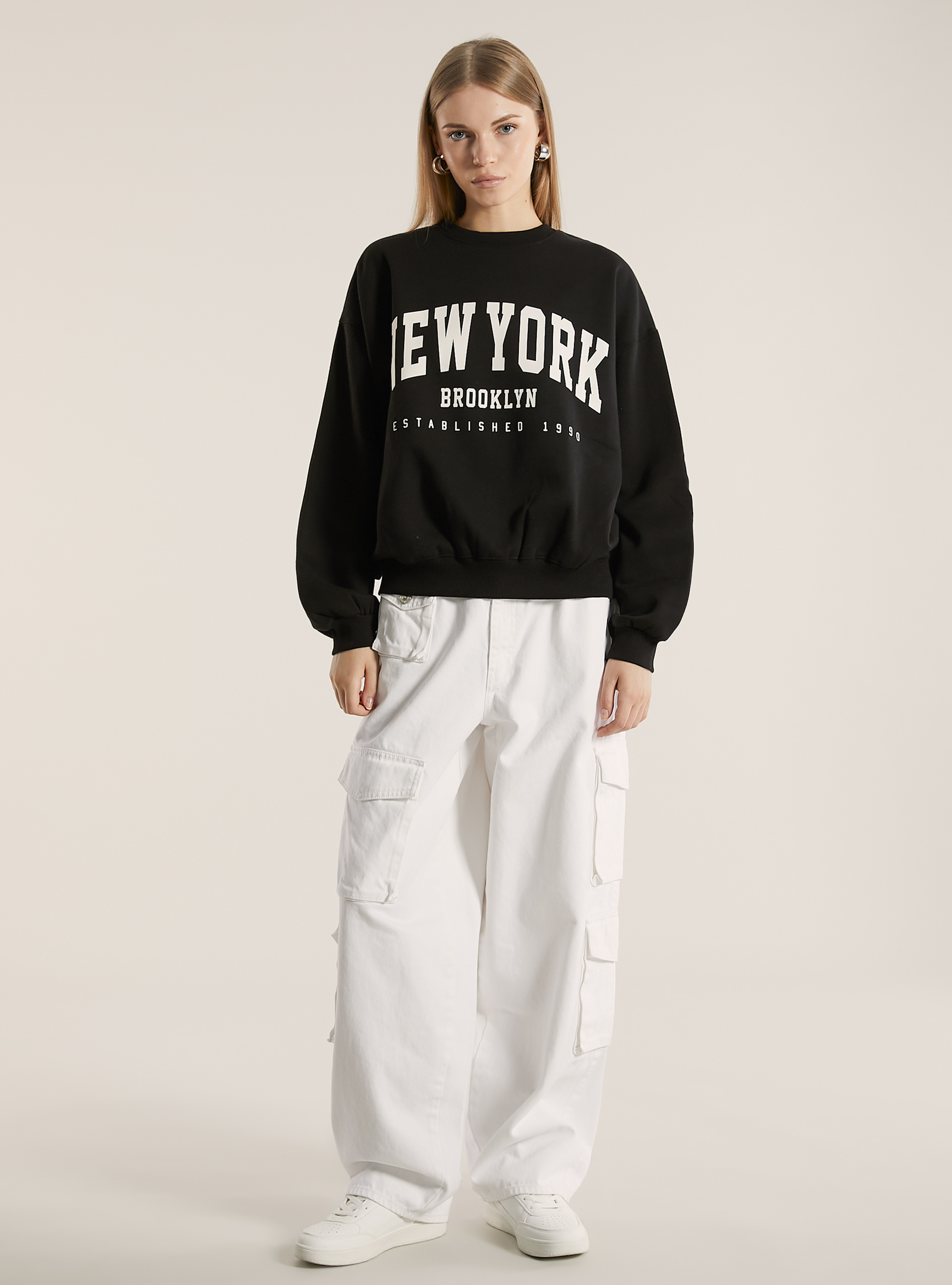 Oversized sweatshirt with print, BK1 BLACK