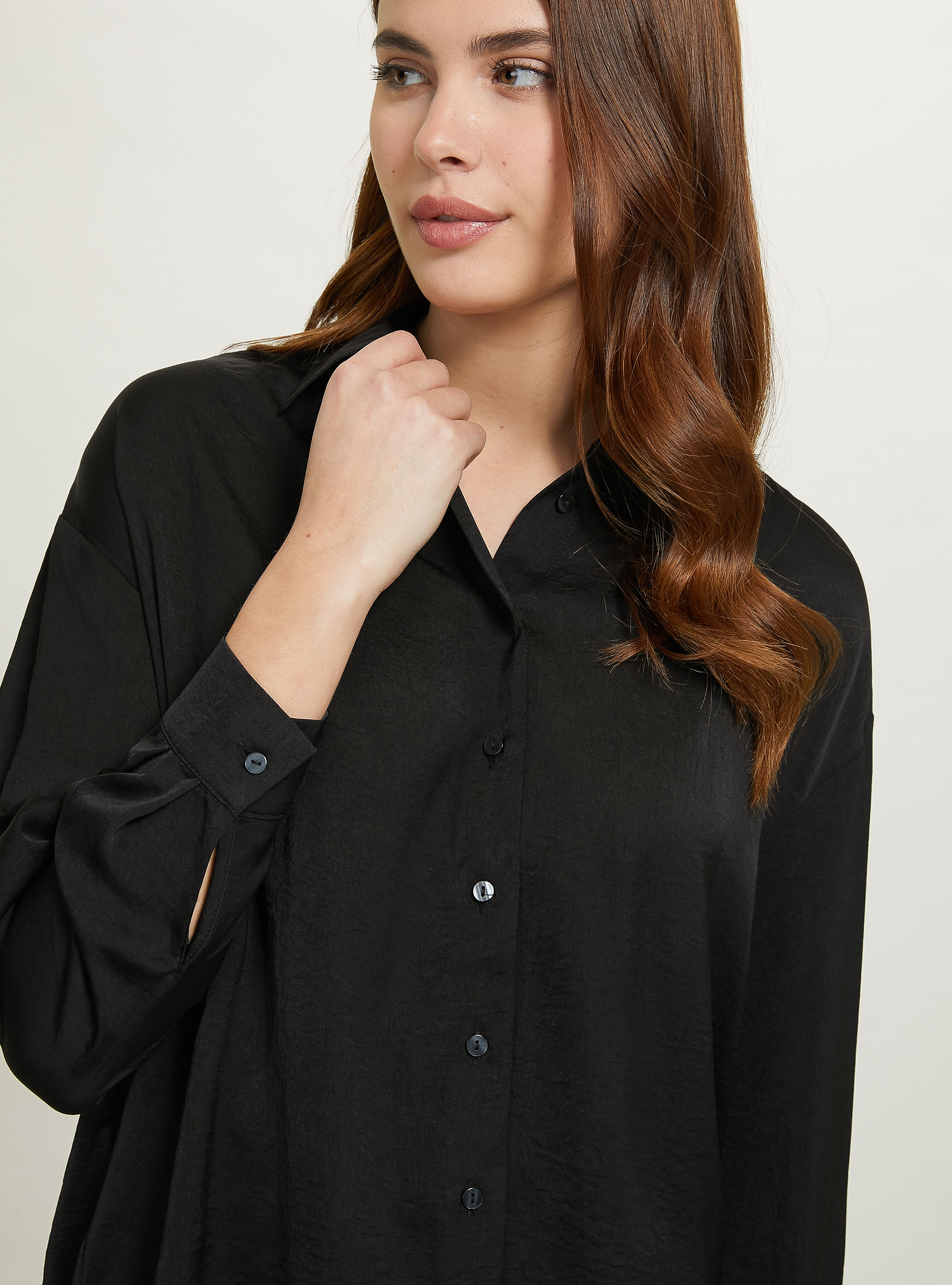 Solid-coloured satin shirt, BK1 BLACK