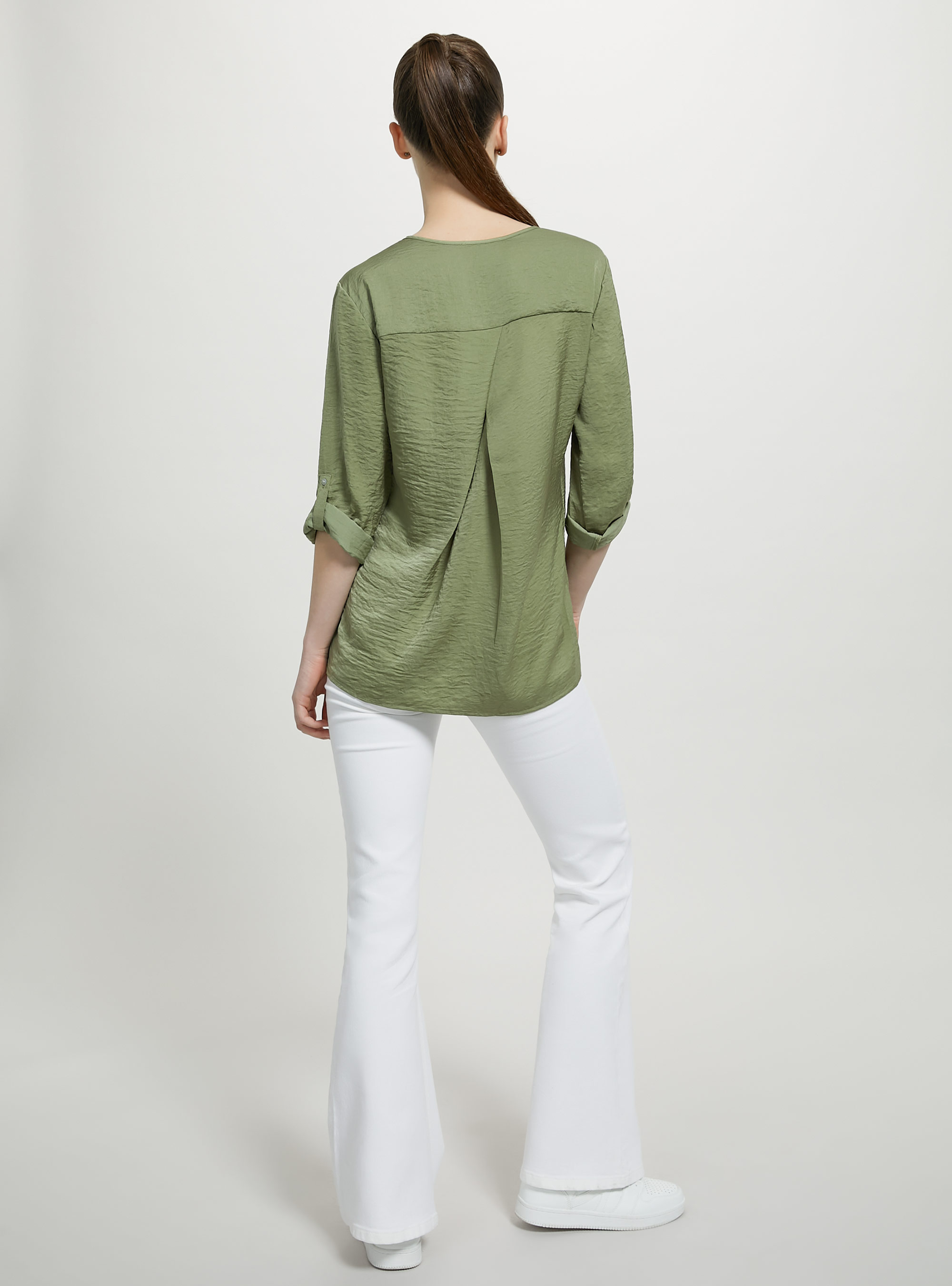 Plain-coloured blouse with neckline, KY3 KAKY LIGHT