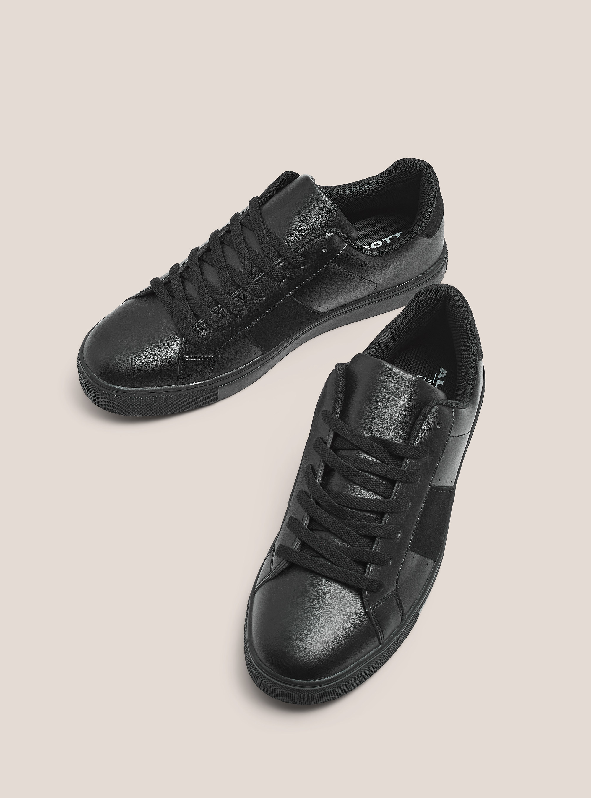 Sneaker mit kontrastierendem Seitenband, C101 BLACK