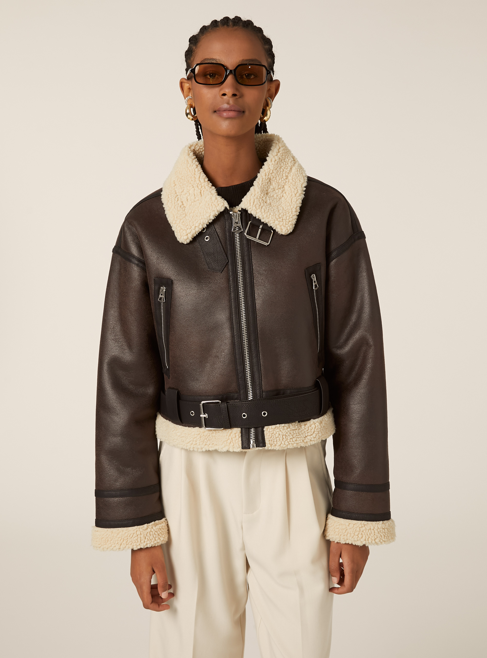 Giubbotto montone effetto pelle, BR1 BROWN DARK