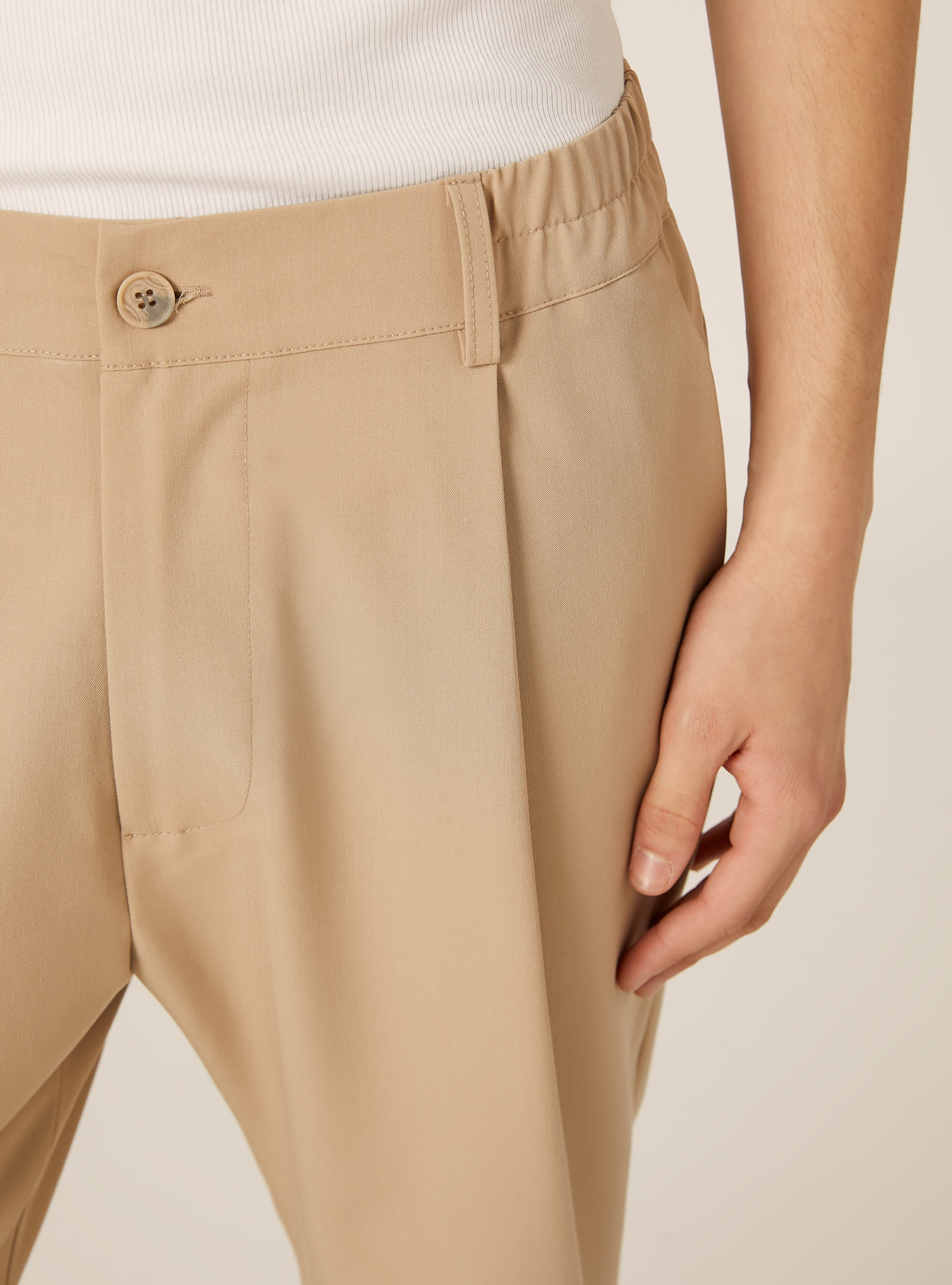 Pantaloni carrot fit con pinces, BG2 BEIGE MEDIUM