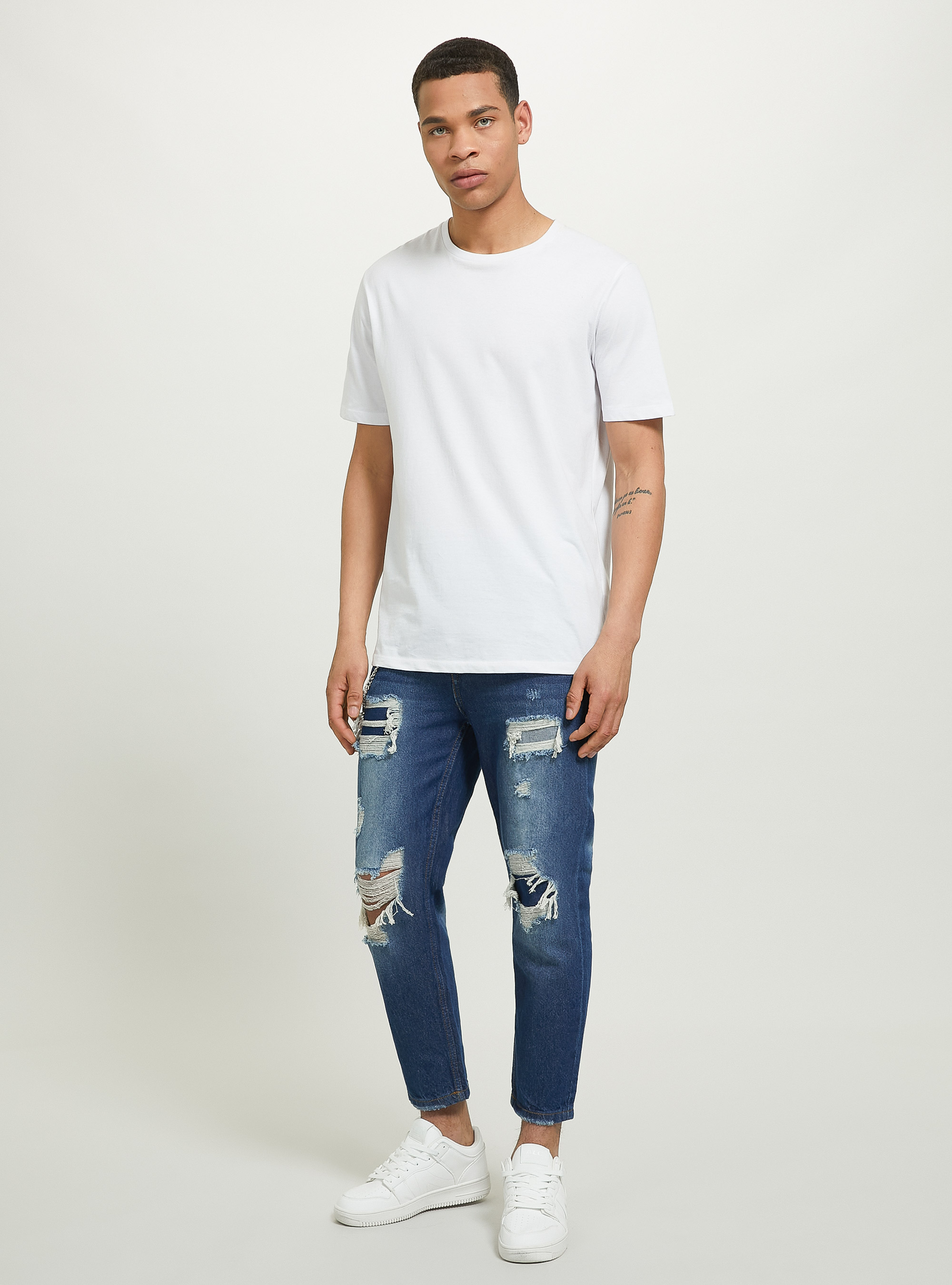 Relaxed fit jeans with tears, D002 MEDIUM DARK BLUE